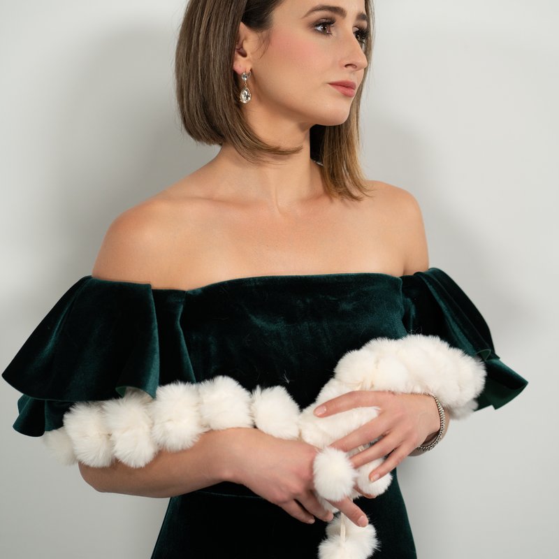 Elegant event makeup - green velvet editorial